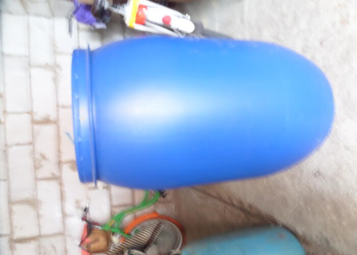 Grajewo ogłoszenia: Sprzedam beczę na wodę o poj.200l. Niezbędna do zbierania...