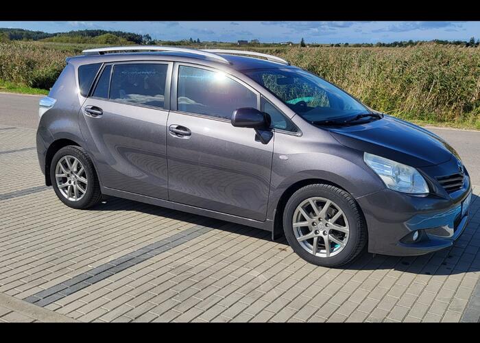 Grajewo ogłoszenia: Sprzedam Toyotę Verso grudzień 2009r 2.0 diesel d4d 126km...